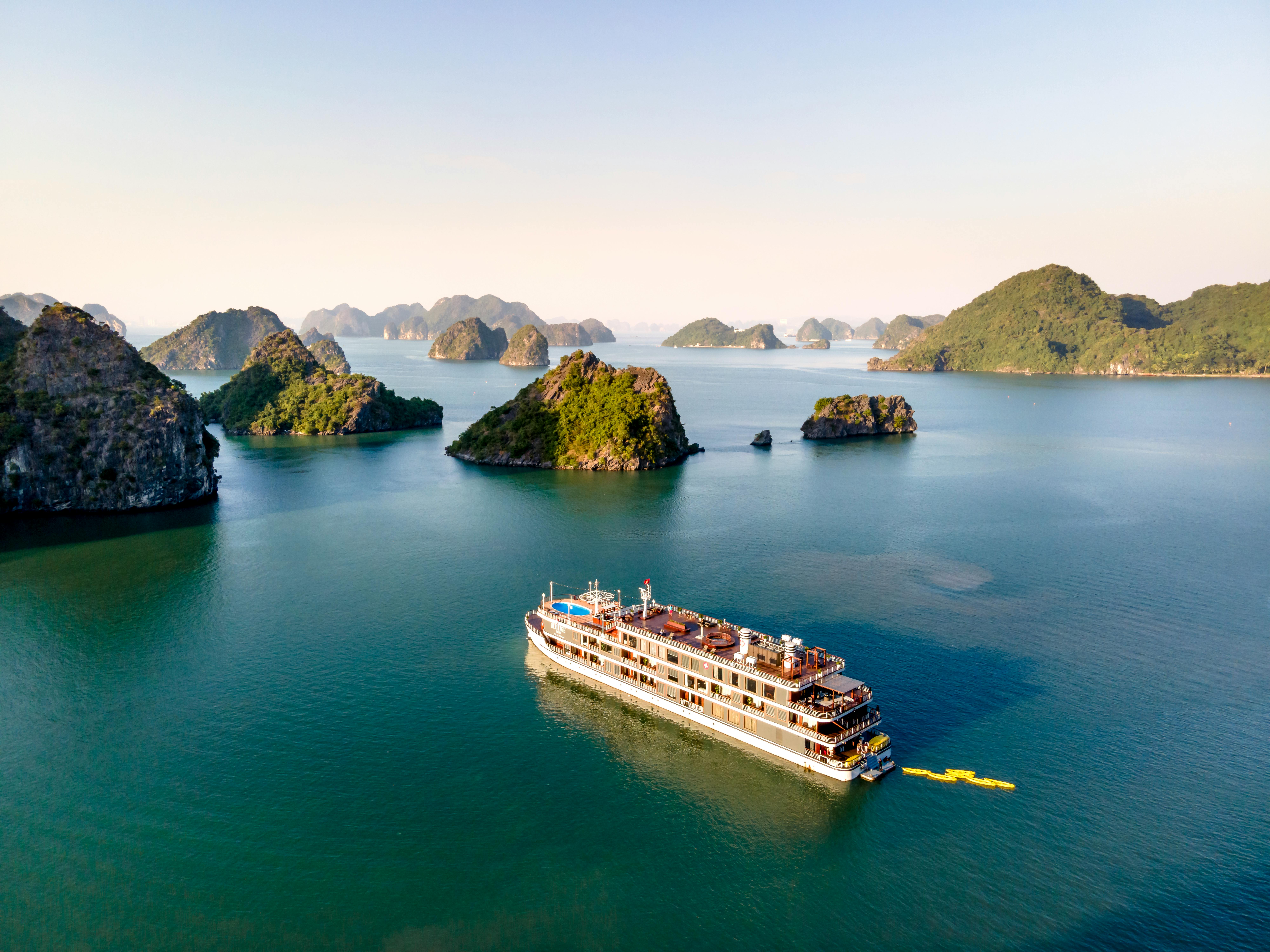 Luxury Cruise Vietnam